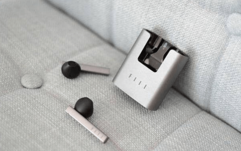 国产蓝牙耳机评测：南卡和FIIL谁值得入手？