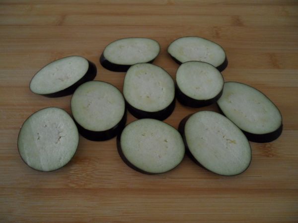 黄豆酱汁淋铁板茄