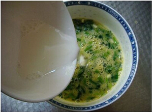 蘸汁菠菜鸡蛋糕