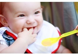 新生儿喂养问题