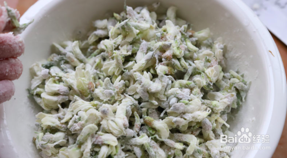 槐花麦饭的做法