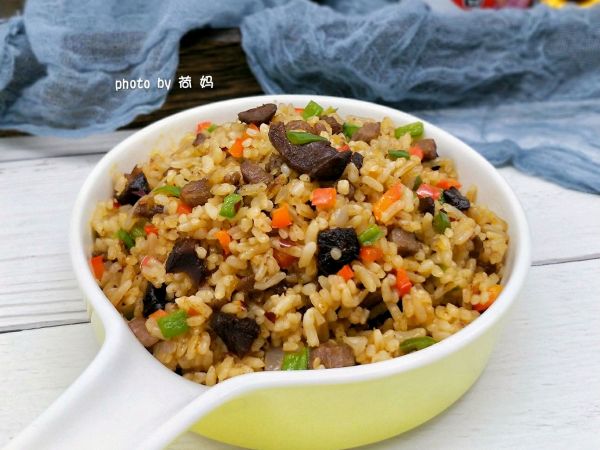 香菇酱牛肉炒饭