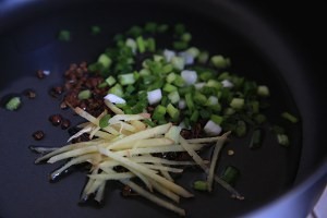 【红红火火】绝味川香鸡腿卷怎么做