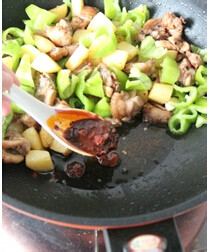 土豆烧鸡,好吃不腻,快来学吧!