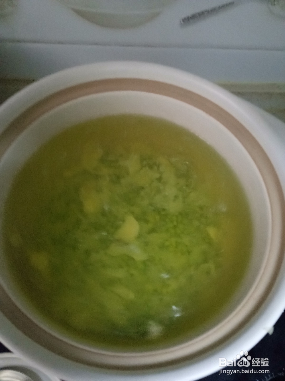 砂锅绿豆银耳百合汤