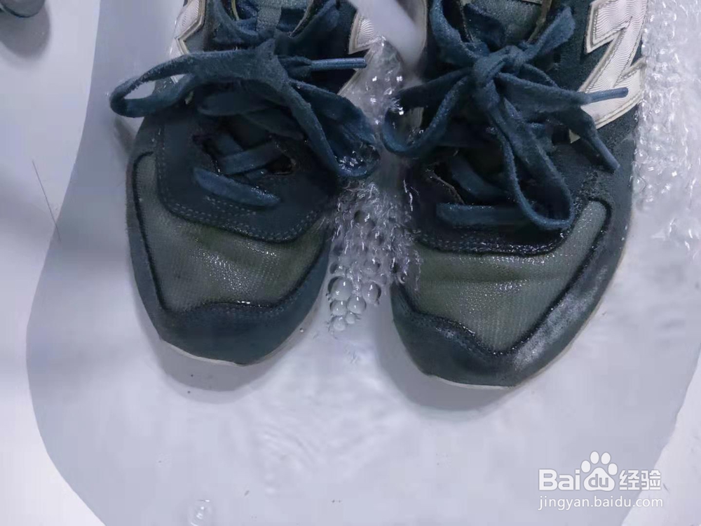 磨毛鞋面脏了怎么清洗