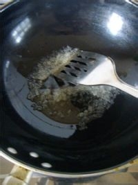 红烧萝卜鸡翅根的特色做法