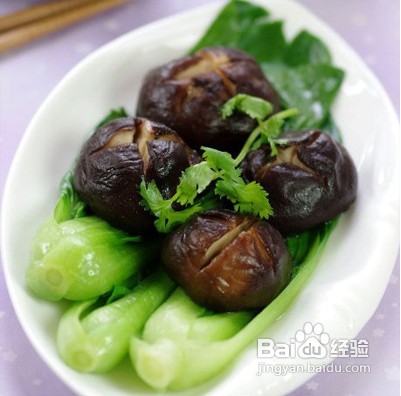 注重调汤的经典苏式家常菜——卤香菇