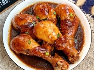 怎么制作好吃到飙泪的秘汁多汁蒜香鸡腿
