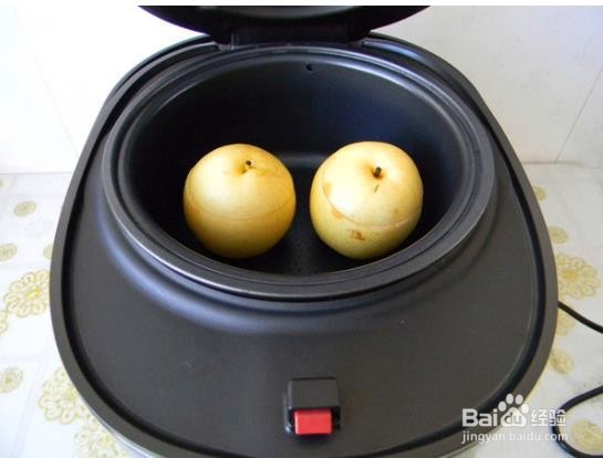 雪梨银耳盅的做法