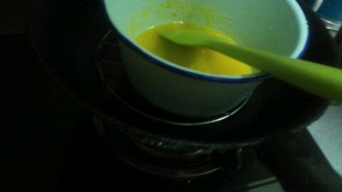 马卡龙夹馅柠檬奶油霜