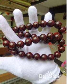 小叶紫檀盘玩后什么颜色最好