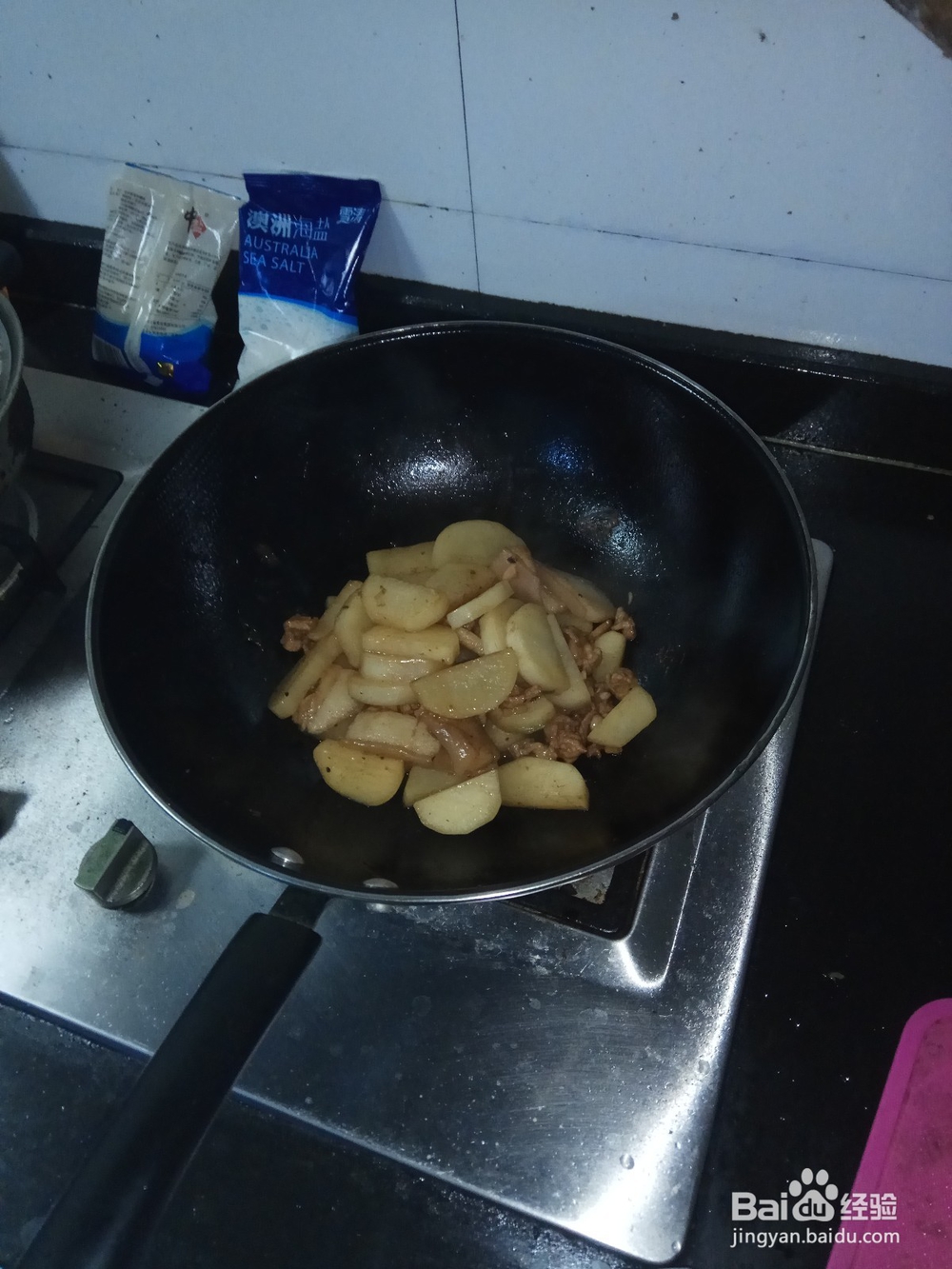 如何做美味的萝卜烧肉