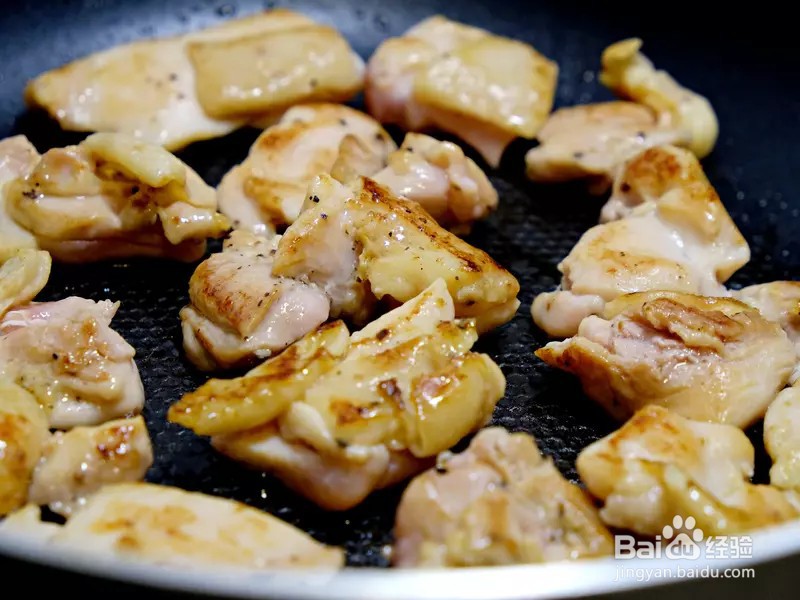 怎样做出家常菜系列之西兰花炒鸡肉