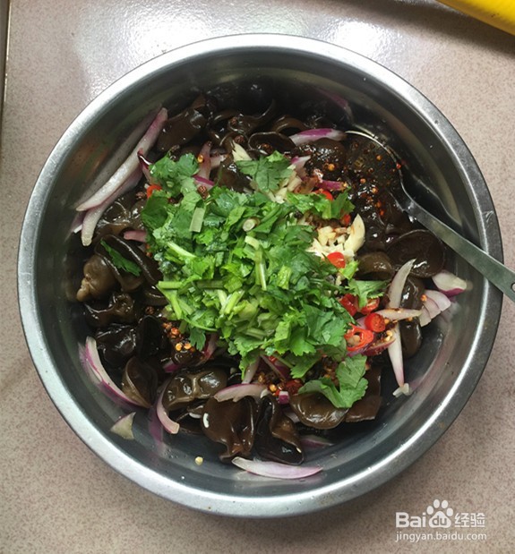 凉拌黑木耳的做法