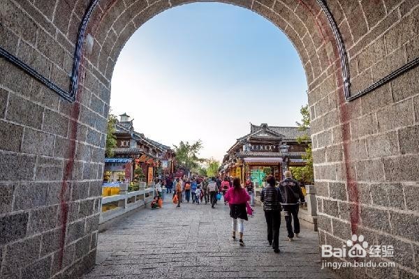 这座古城作了500年云南中心，现在沦落为景区