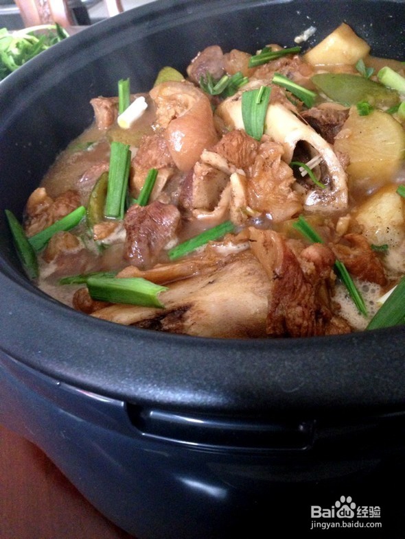 怎样制作萝卜猪蹄汤