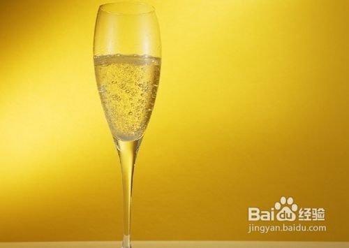 晨起一杯淡盐水,有利还是有弊?