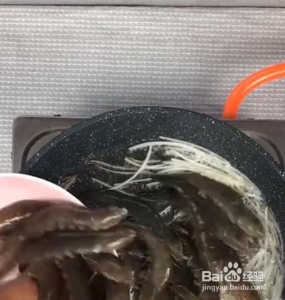 怎么做油焖大虾。