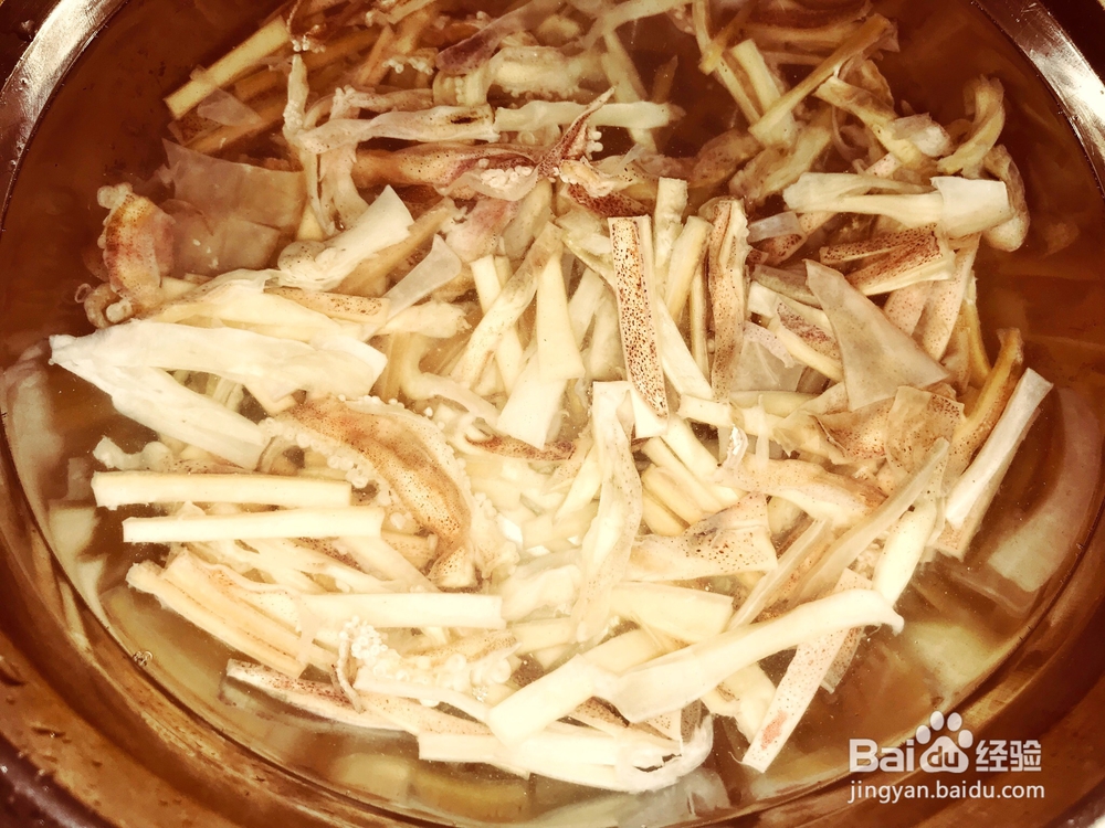 自己做五花肉焖鱿鱼干海鲜美食