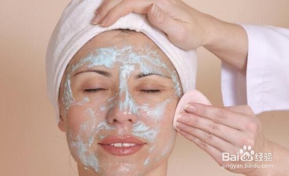 精妆联华美妆:敷完面膜第二天长痘是什么原因?