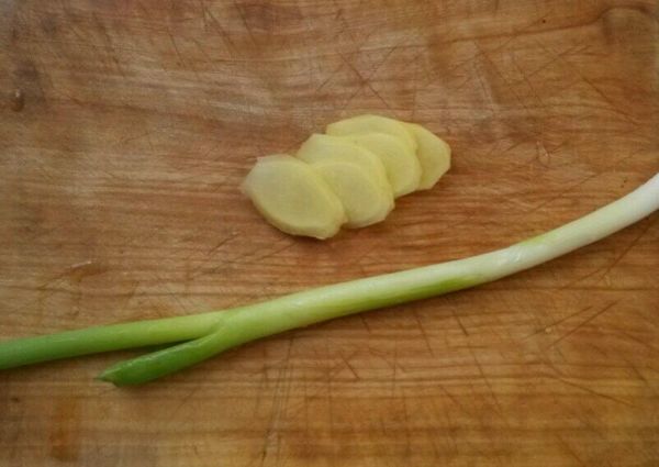 芋头香菇烧鸡翅