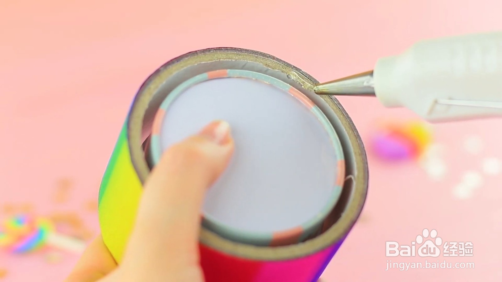 怎样制作漂亮的彩虹散粉盒？