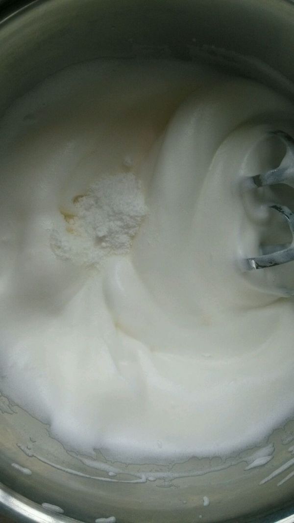 戚风奶油蛋糕卷