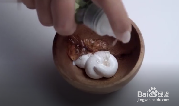 如何去除脸上的粉刺？