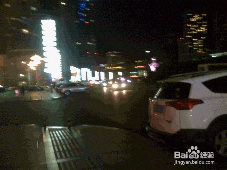老年人怎样在夜晚驾驶车辆更安全