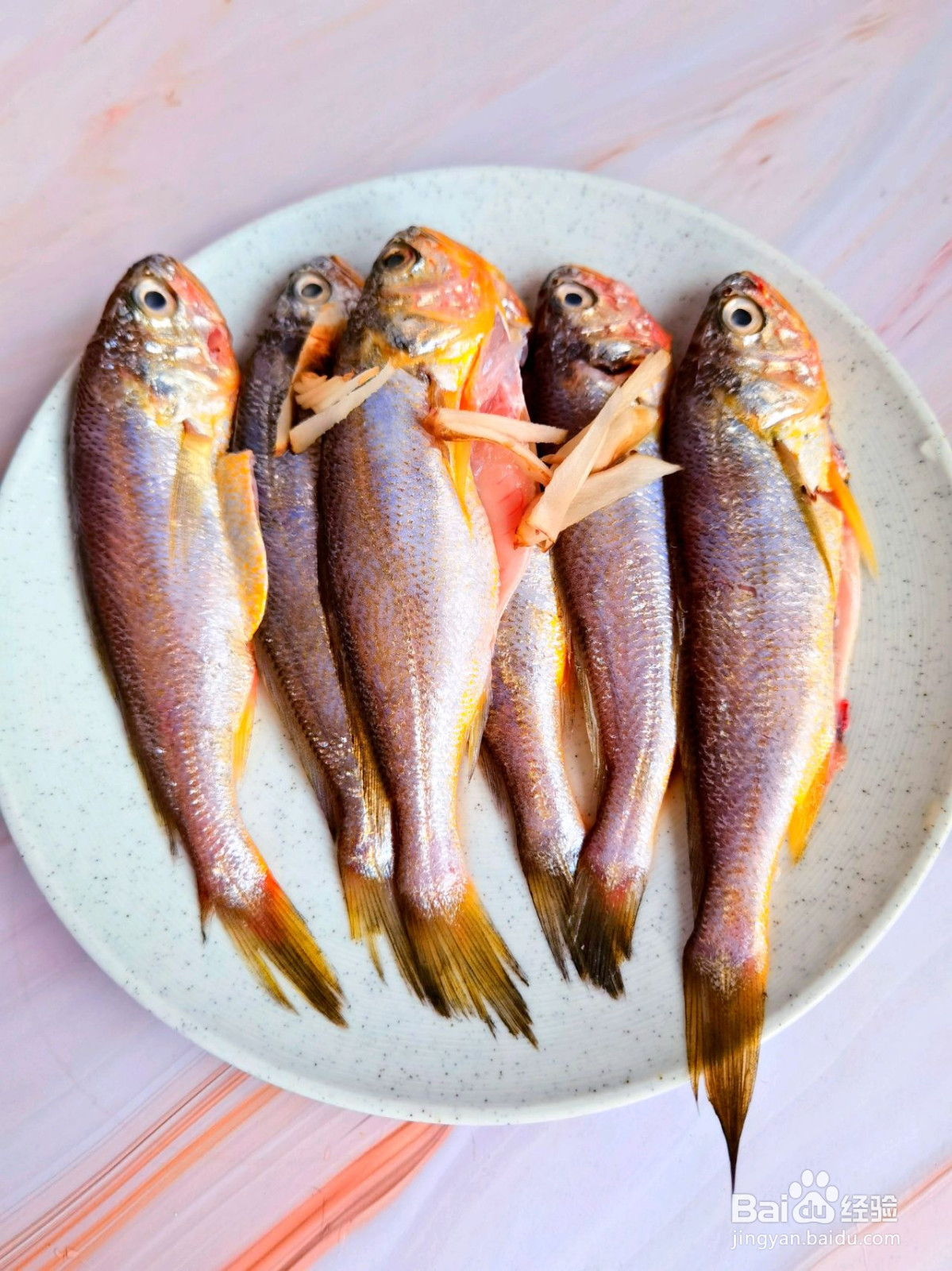 麻辣双椒小黄鱼的做法