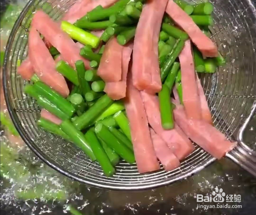 蒜苔火腿的炒法