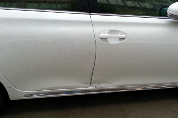 车凹陷下去怎么弄?大概多少钱