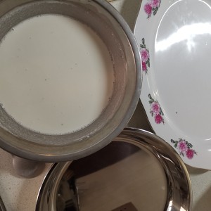 自己在家做肠粉，例如：普通大米500克，水要放多少那么小麦淀粉和玉米淀粉要放多少