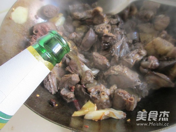 香辣啤酒鸭的做法