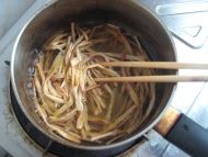 黄瓜丝拌黄花菜