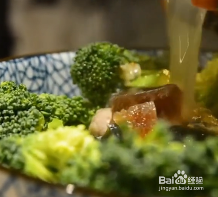 上汤西兰花怎么做？