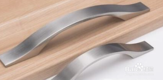 没有开瓶器时怎么开瓶盖