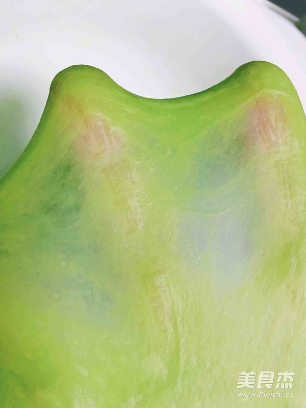 像月牙一般温柔的抹茶红豆软欧包