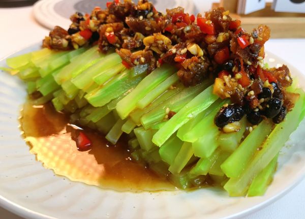 豆豉鲮鱼拌莴笋