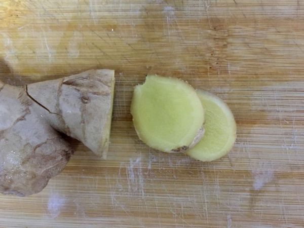 鲫鱼豆腐汤#优思明3·14 狗年第一波撒狗粮攻略#