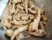 经期食谱：月经期饮食攻略：[6]栗,枣煲凤爪