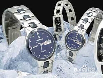 怎样区别石英表和机械表？