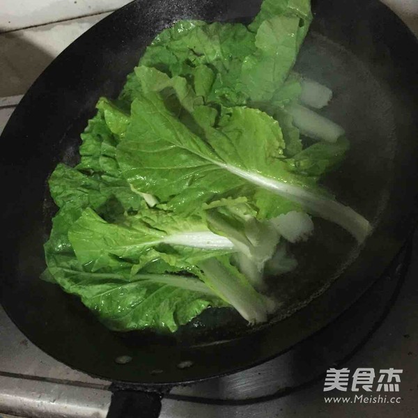肉酱煎蛋面的做法