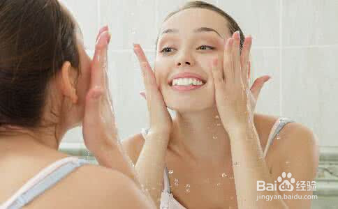 正确的洗脸方法是什么呀