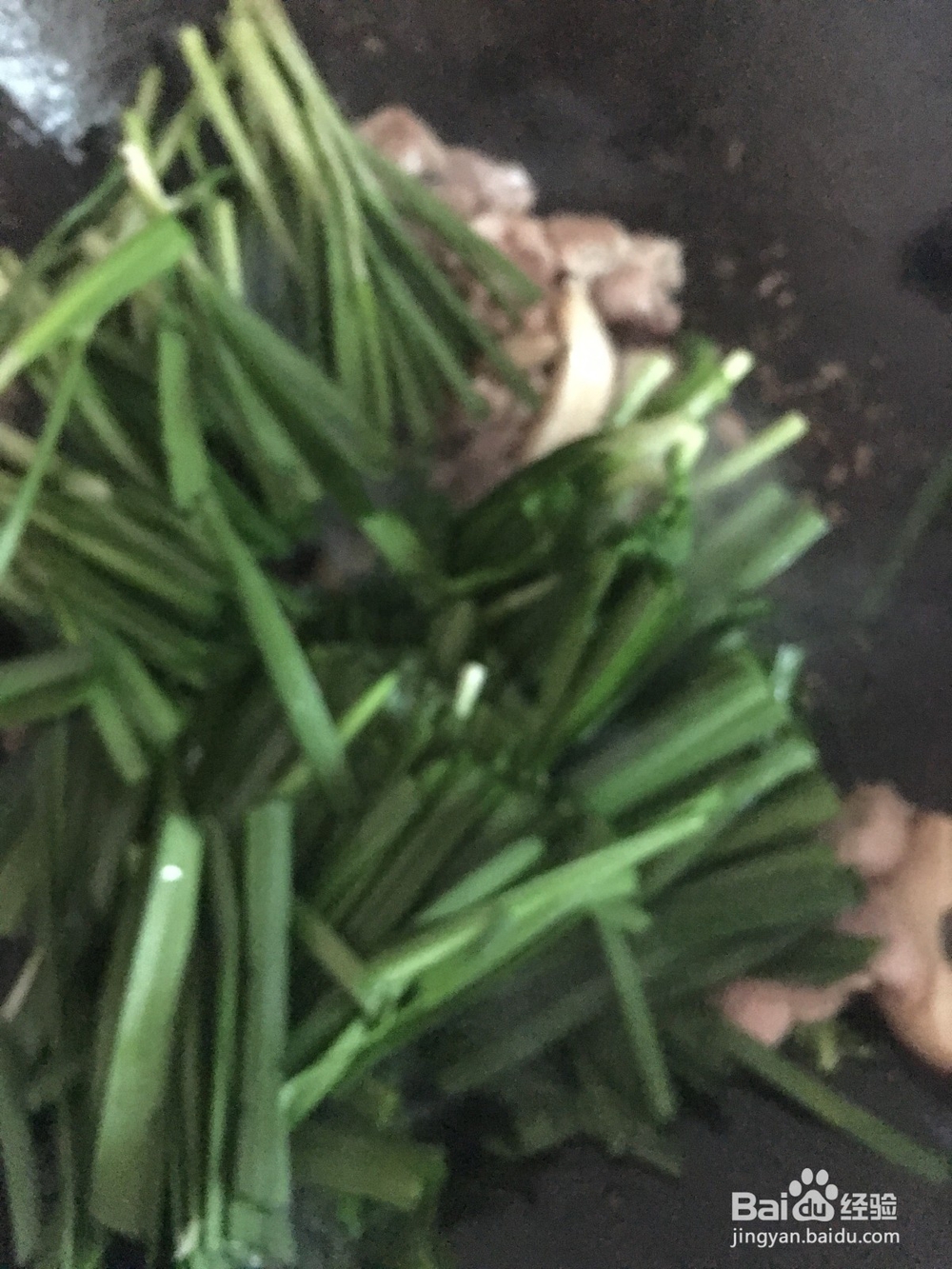瘦肉炒韭菜的做法