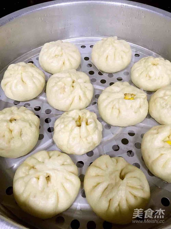 玉米肉香包的做法