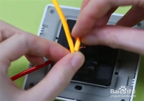 二根线如何接插座？