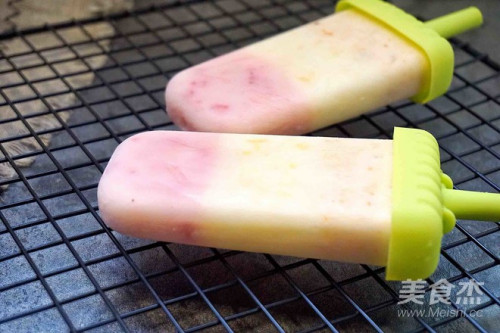 三色果味酸奶冰棒