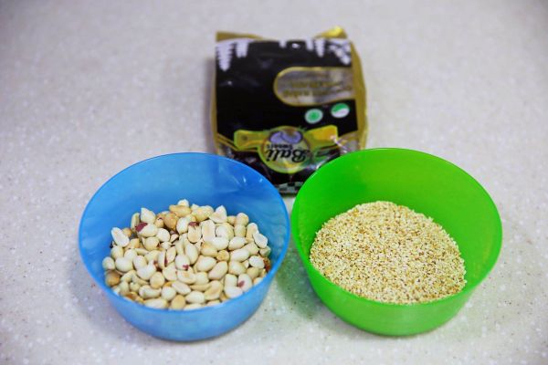 花生芝麻红糖发面小饼